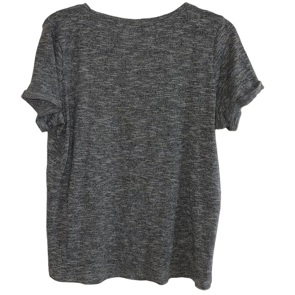Torrid Skeleton w/ Rose Graphic Design On Heather Gray T-shirt. Size 2 GUC - Picture 4 of 8